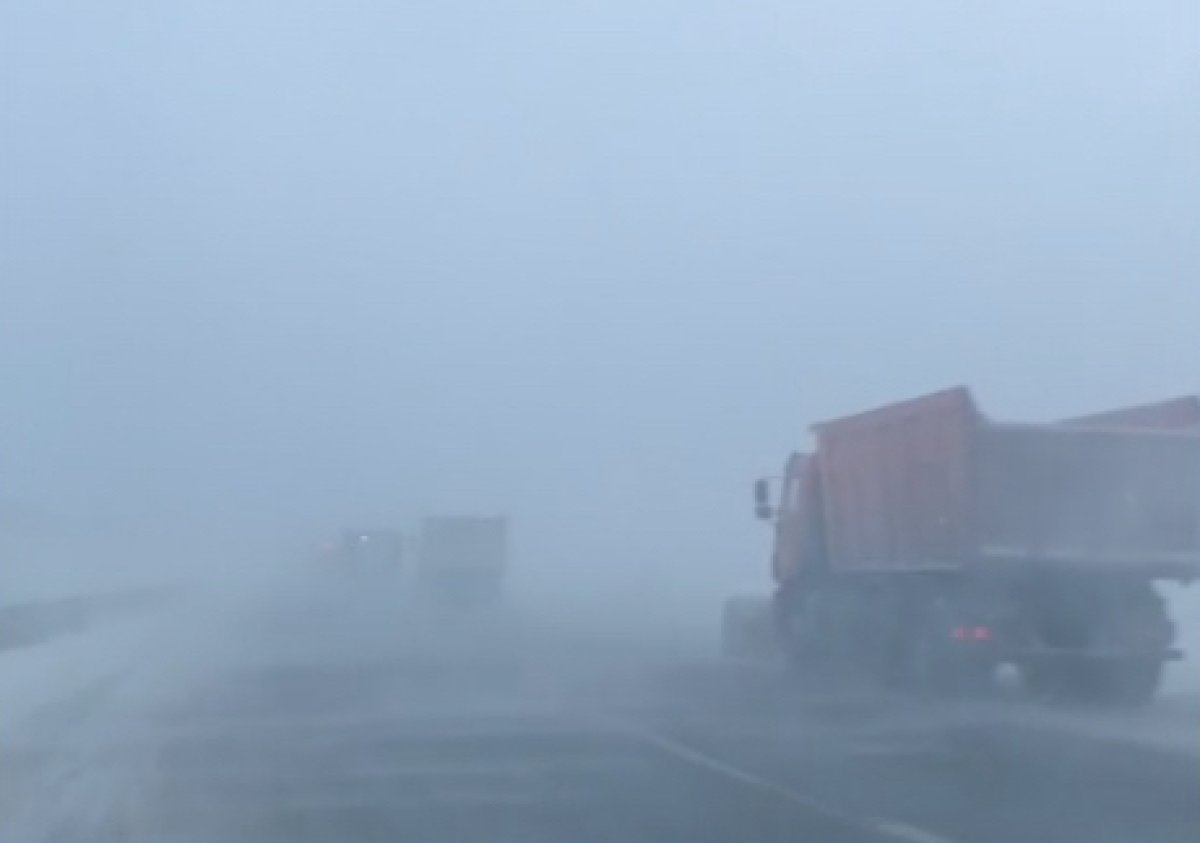 Дороги закрыты в 3 областях Казахстана из-за непогоды