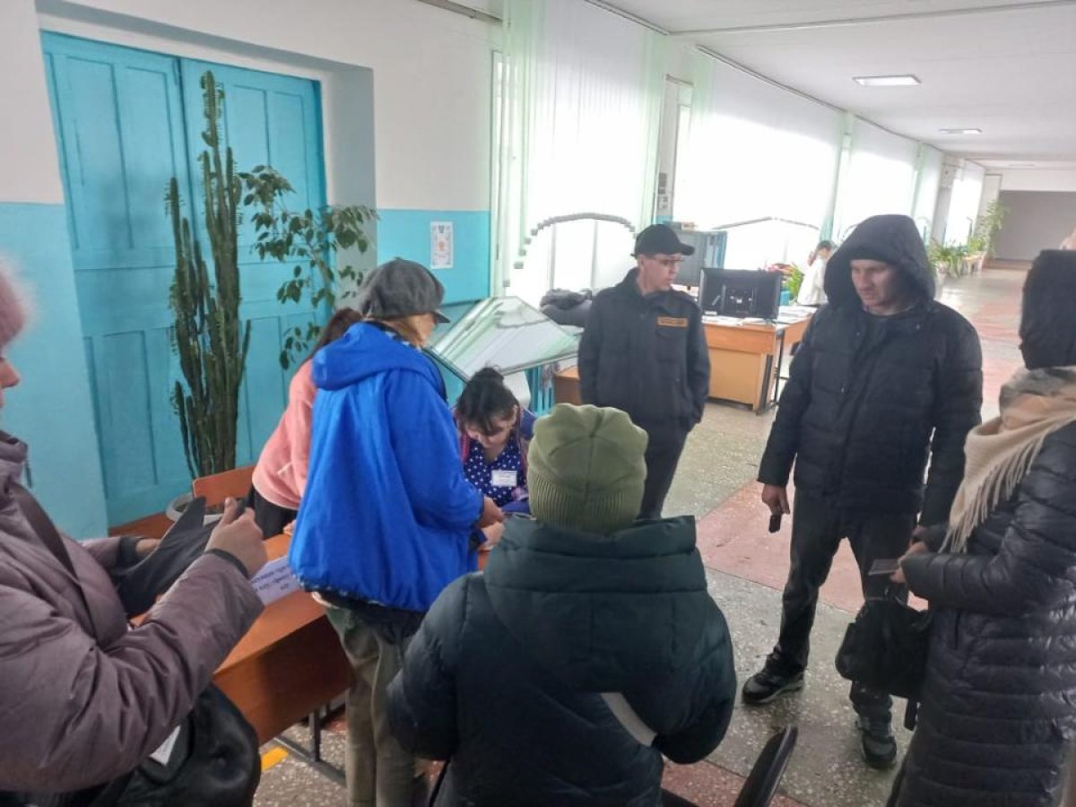 Женщину с ребенком вызволили из снежного плена в СКО