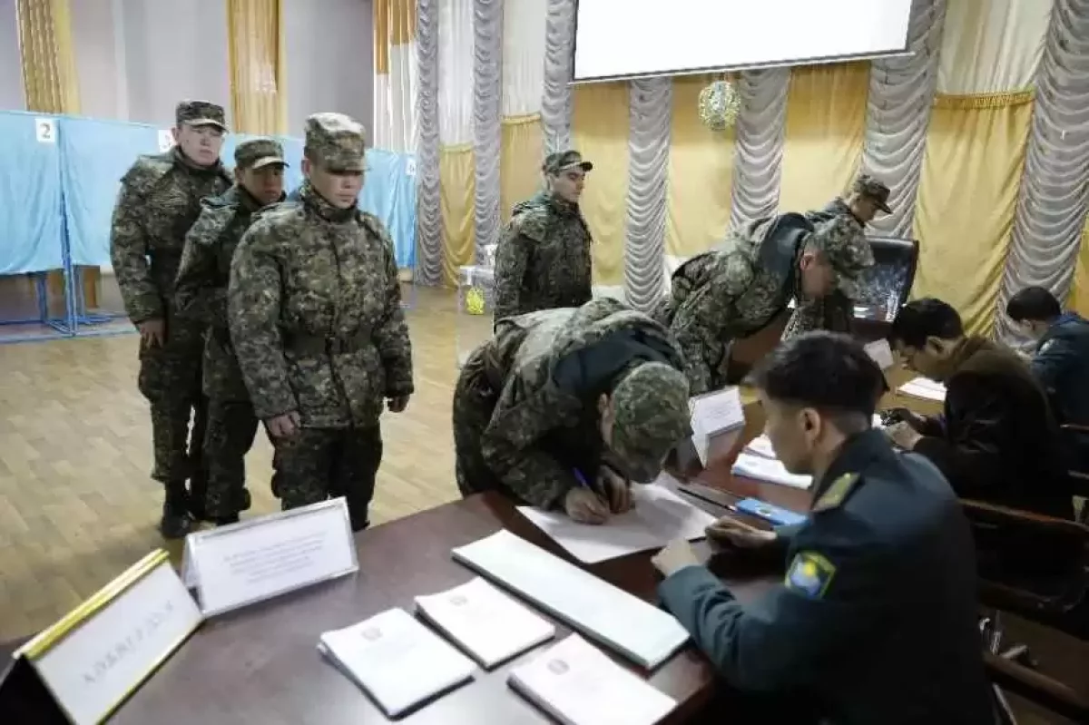 Алматыда Ұлттық ұланның сарбаздары Қазақстанда алғашқы болып дауыс берді