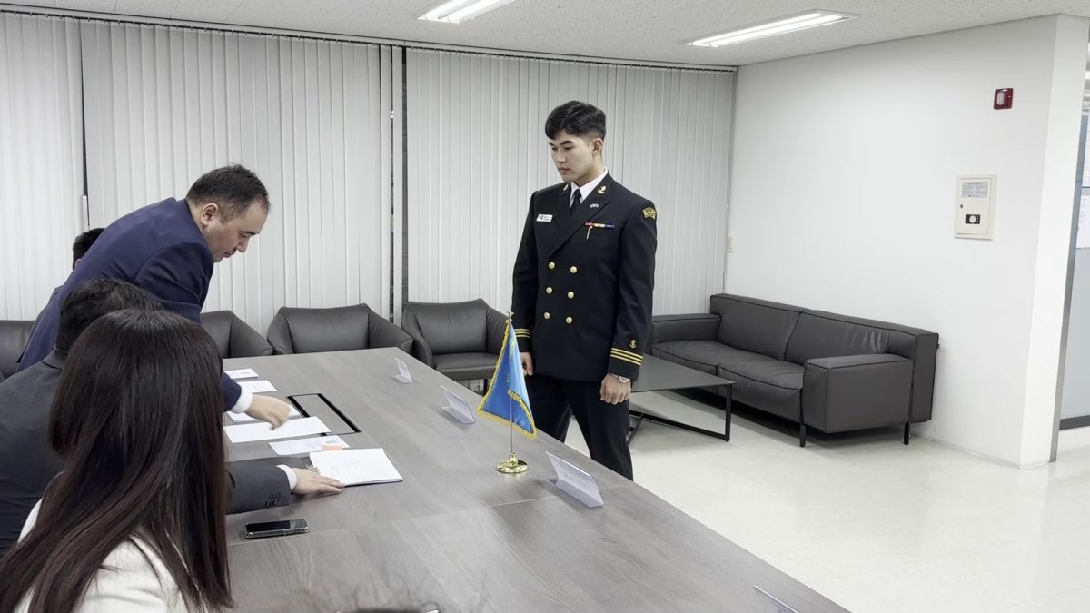 Начали работу избирательные участки на Ближнем востоке - в Абу-Даби, Дубай, Маскате