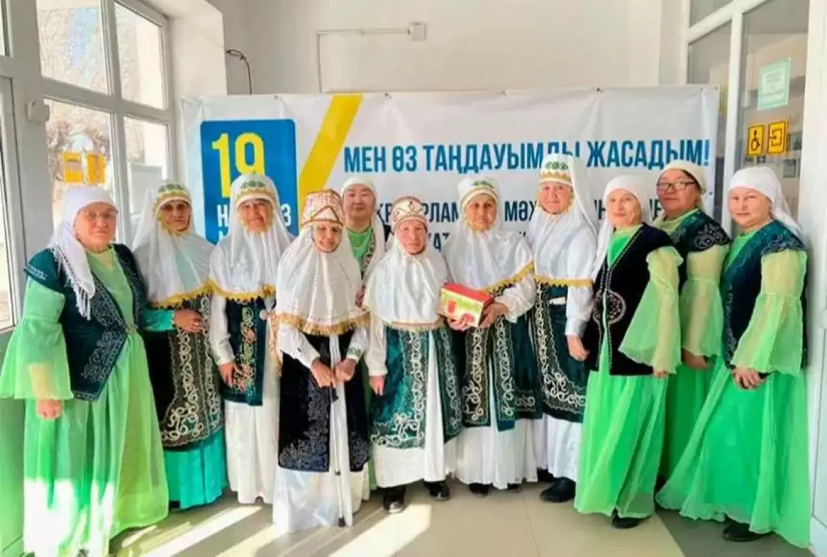 Қызылорда облысында 14 Батыр ана сайлау учаскесіне бірге келді