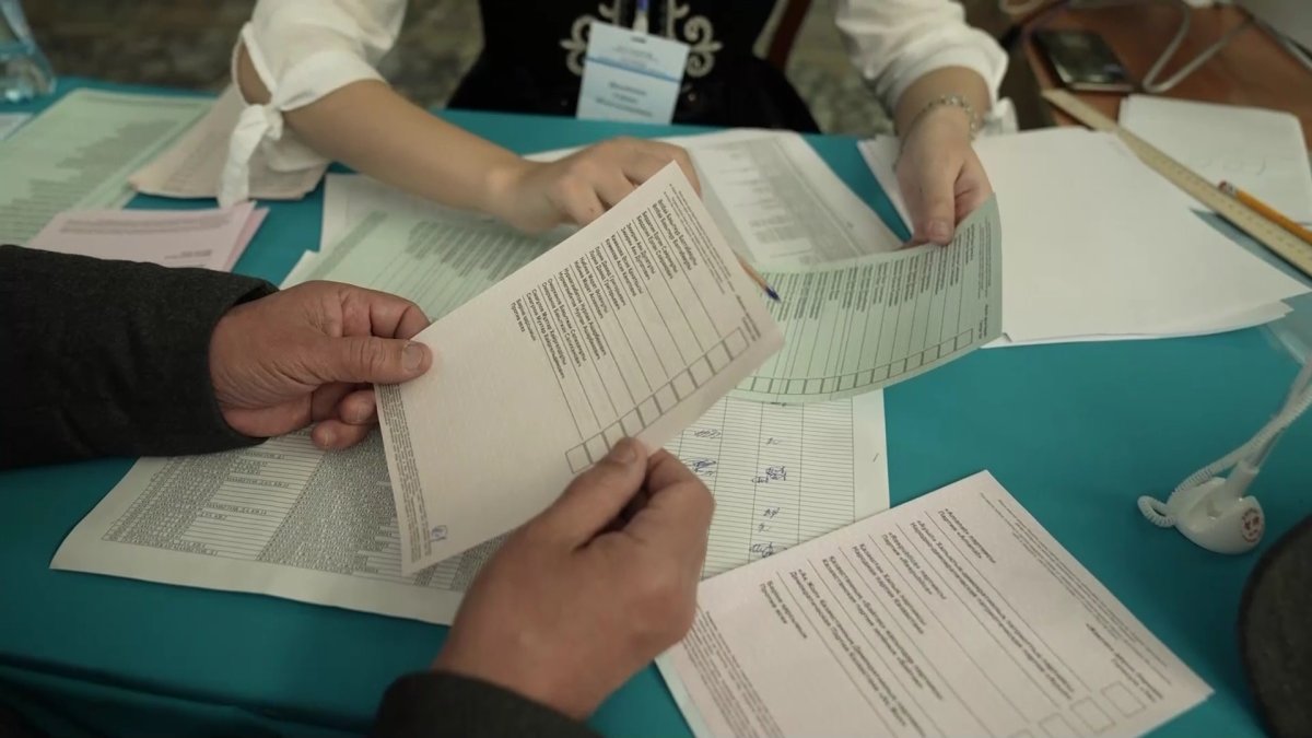 Лидер Народной партии Казахстана проголосовал на выборах