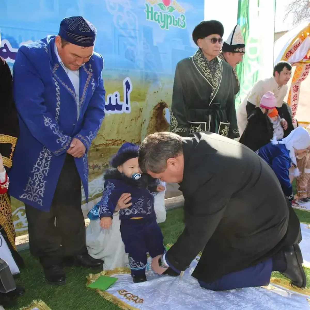 Сыр өңірінде мереке күні 85 баланың тұсаукесер рәсімі өткізілді