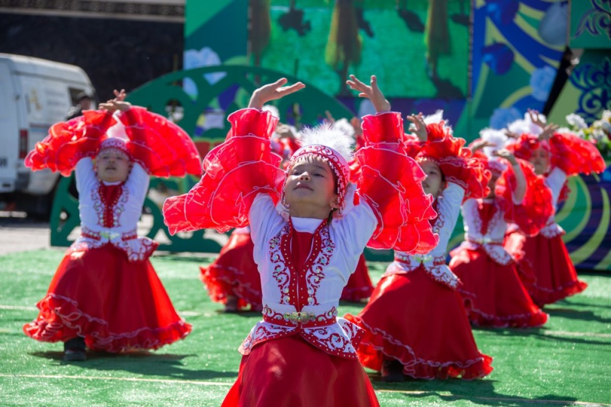 Талдықорғанда мыңға жуық ағаш отырғызылып, мың жарым литр наурыз-көже таратылды