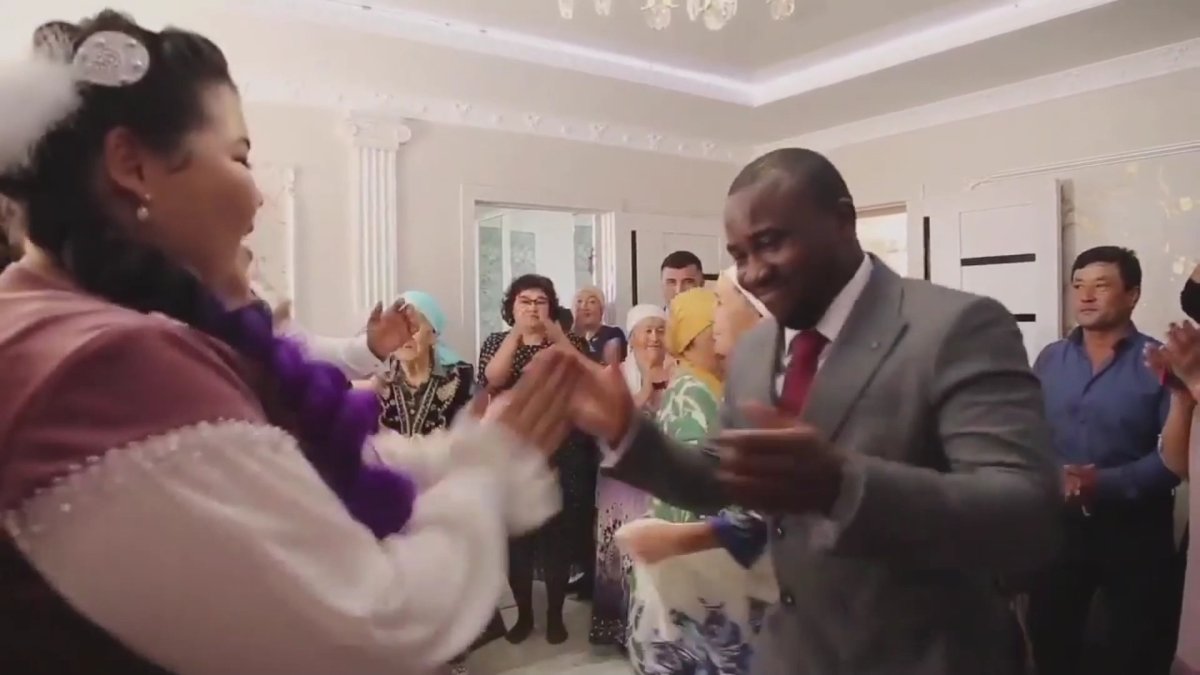 Жас әдемі қыздармен порно