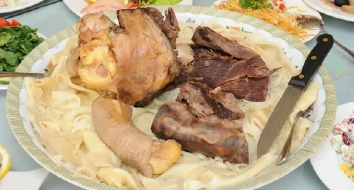 Астана тұрғыны ет жеп отырып, қайтыс болды