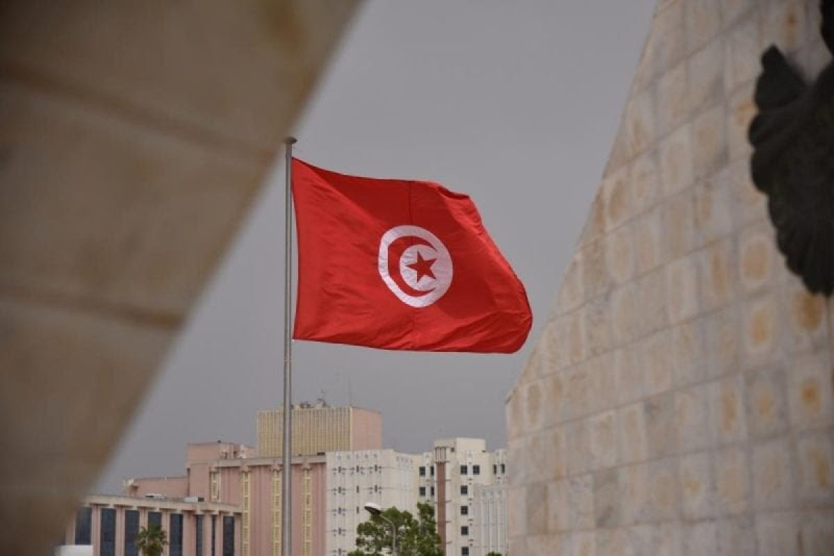 Судно с мигрантами затонуло у берегов Туниса