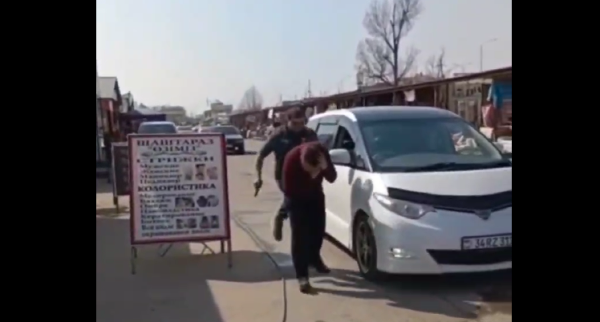 Не поделили дорогу: один водитель выстрелил в лицо другому в Алматы