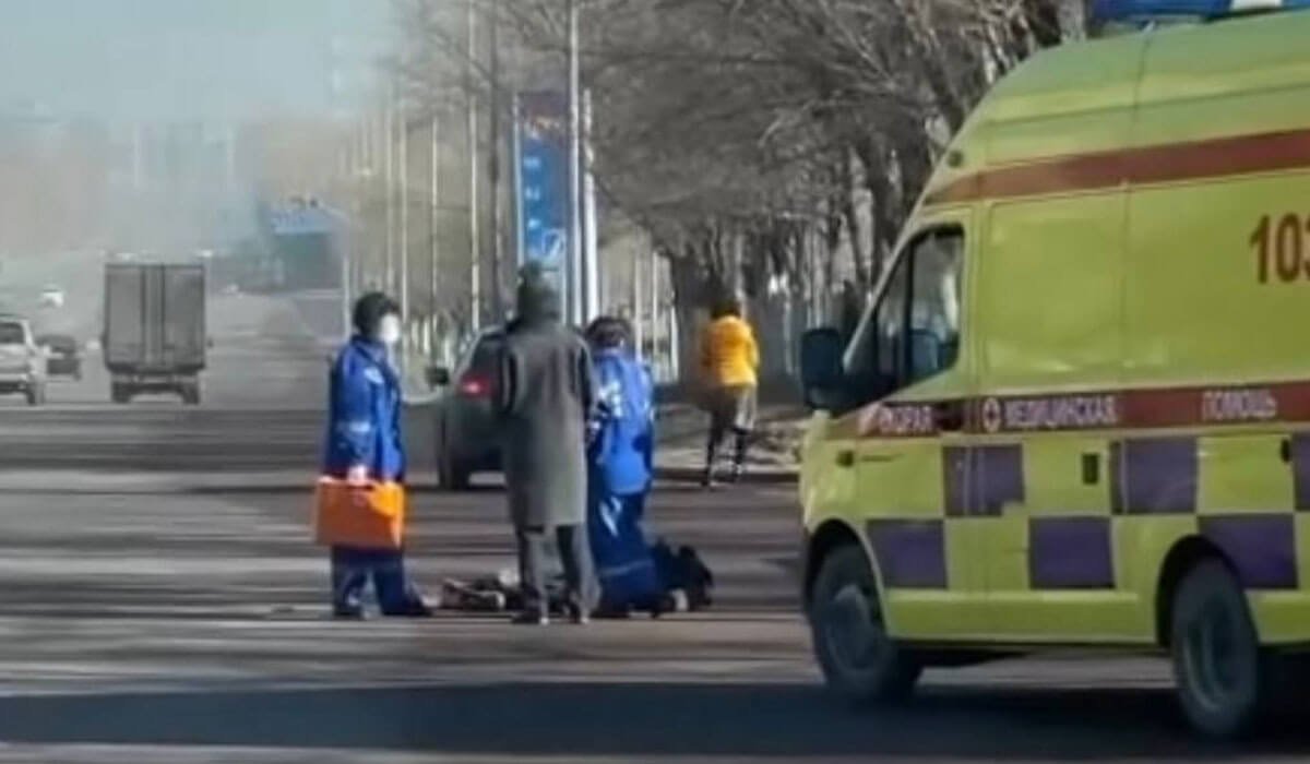 Қарағандыда экскаватор жаяу жүргіншіні қағып кетті