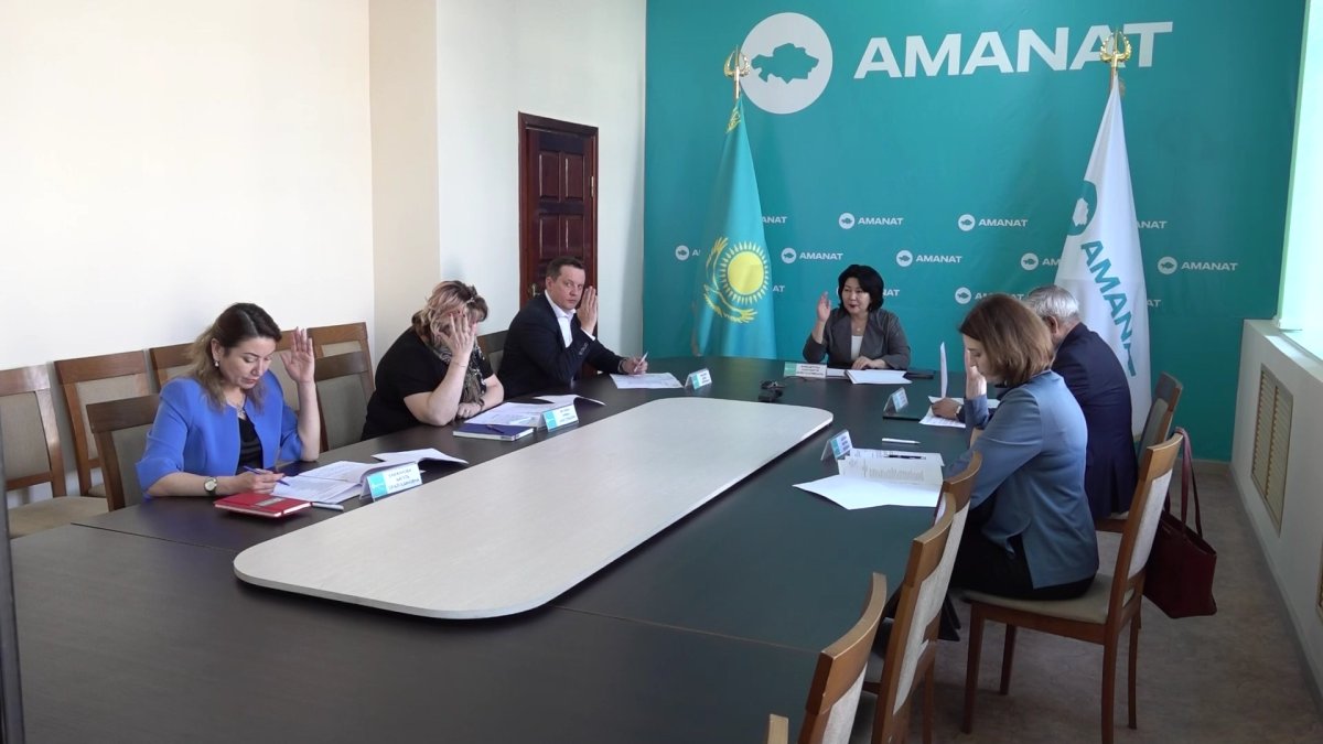 «AMANAT» партиясының депутаттық мандаттары бөлінді