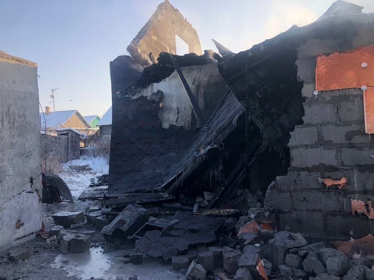 8-летний школьник спас сестренку из горящего дома в Караганде