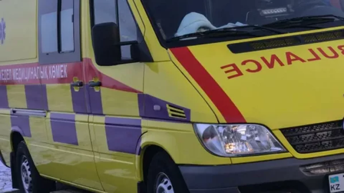 Ақтауда ер адам көлік жүргізіп келе жатып қайтыс болды