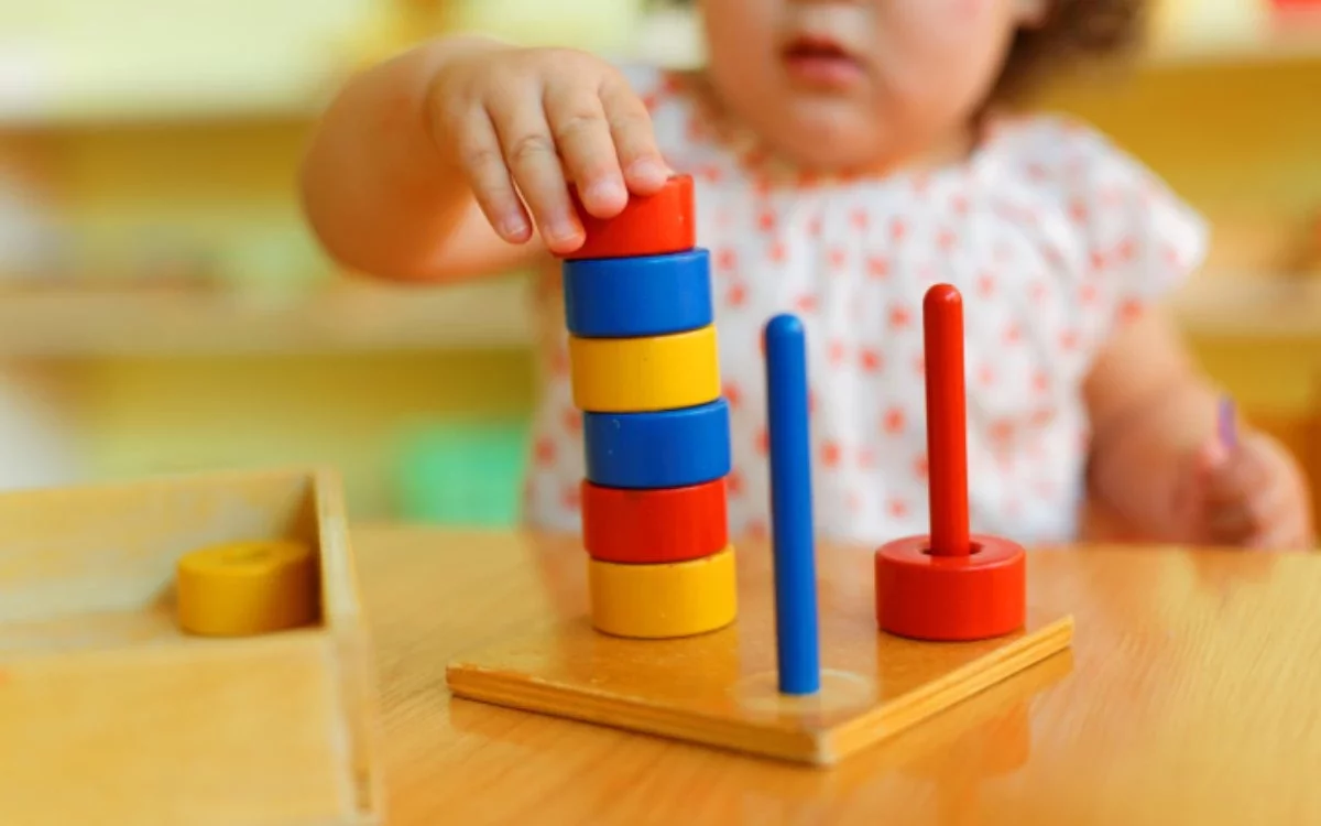 "Басқа жол жоқ": Қазақстанда екпе алмағандардың балабақшаға баруына тыйым салынбақ