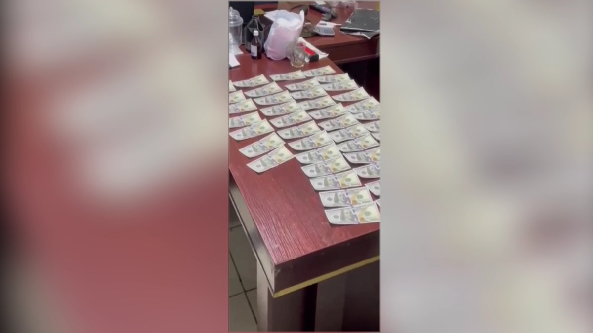 Шымкентте жалған доллар жасаған адам 10 жылға сотталды