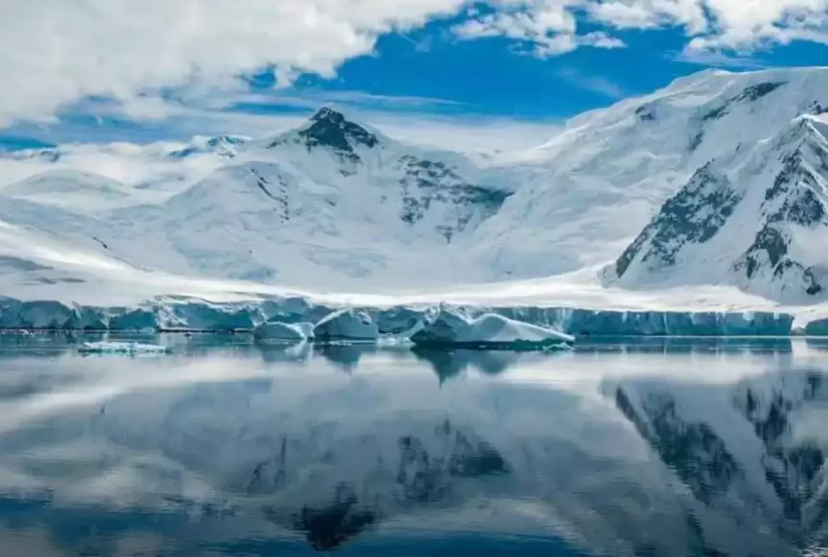 Антарктиданың түбінде дамыған өркениет өкілдері тұратын қала бар - конспирология