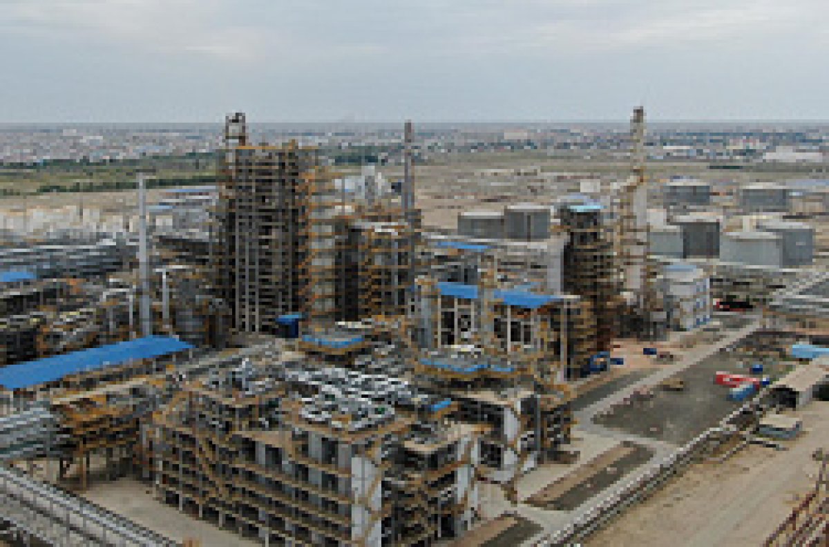 Рабочий погиб на нефтезаводе в Атырау