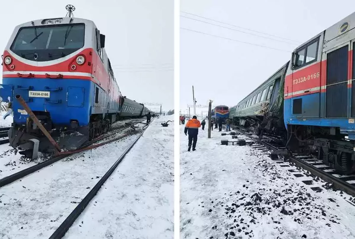 Ақтөбе облысында жолаушылар пойызы локомотивпен соғылып рельстен шығып кетті