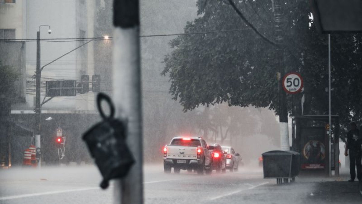 Қазақстанның басым бөлігінде қолайсыз ауа райына байланысты ескерту жарияланды