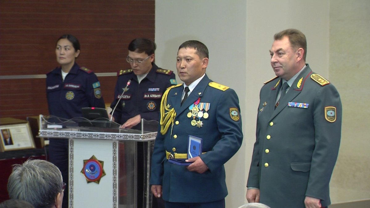 Түркияға көмекке барған құтқарушылар мен дәрігерлер марапатталды