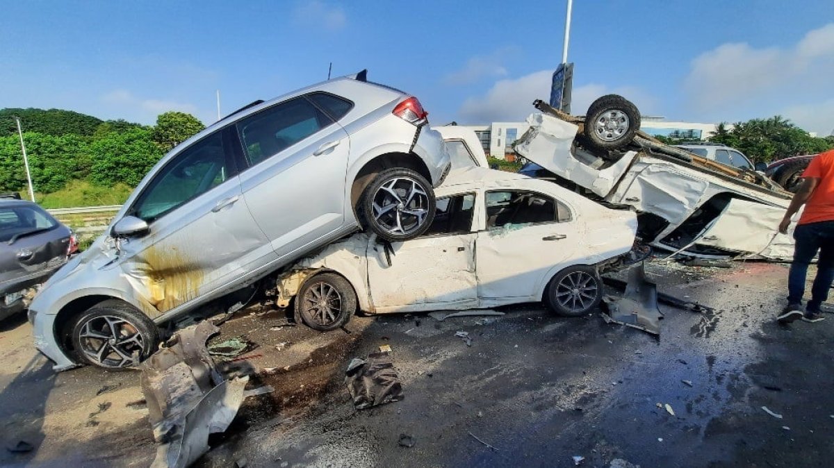 Аварию на полсотни авто устроил водитель грузовика в ЮАР - Телеканал «Астана »