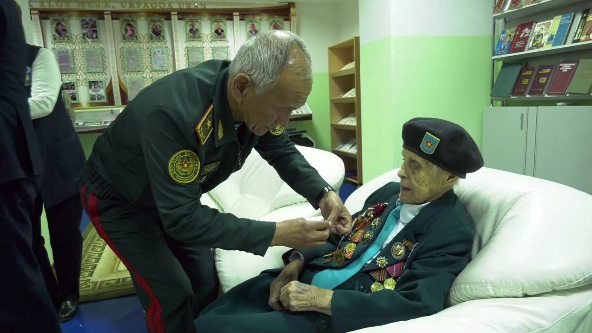 Минобороны поздравило с весенним праздником ветерана ВОВ Раису Сафоничеву