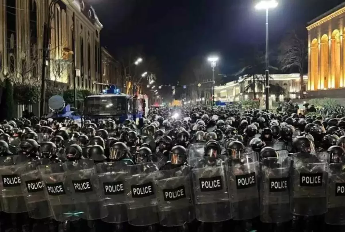 Тбилисиде полиция наразылық акциясына қатысушыларды ұстай бастады