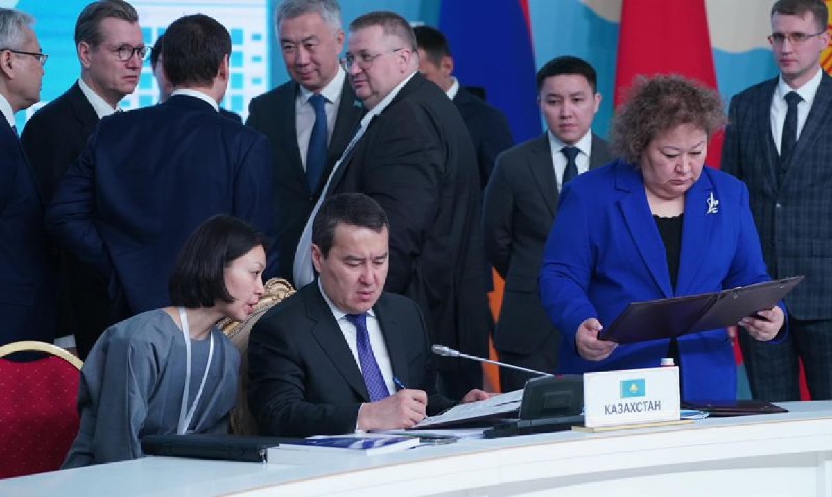 Қазақстанда мемлекеттік қызметкерлердің 55,4%-ы – әйелдер