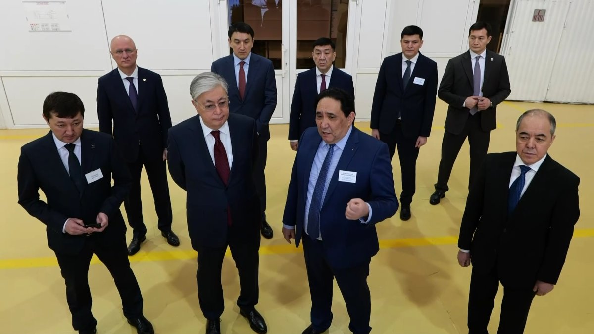 Увеличивать долю машиностроительной продукции поручил президент Казахстана