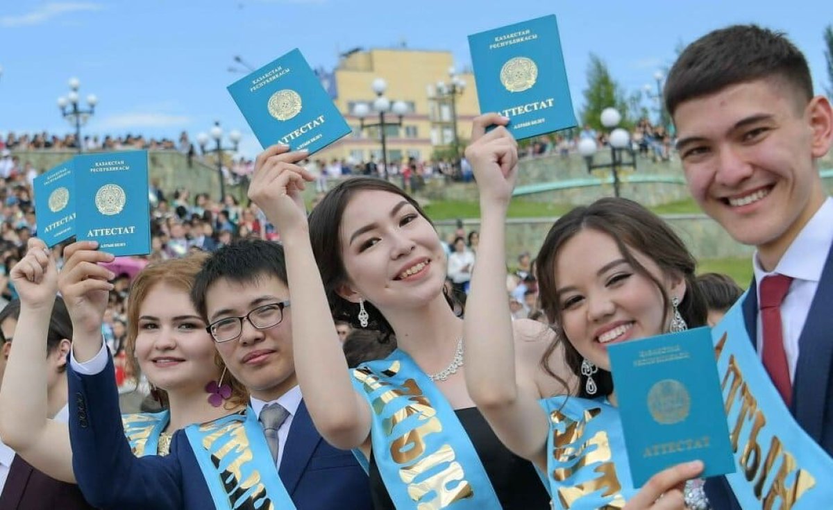 Выпускники 23 госшкол не получат аттестаты: учреждения работали без лицензии