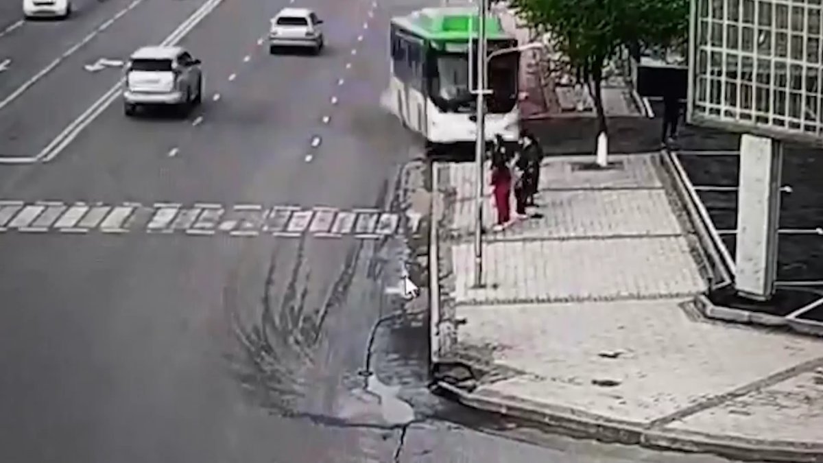 Шымкентте бес адамды қаққан автобустың жүргізушісі қамауда