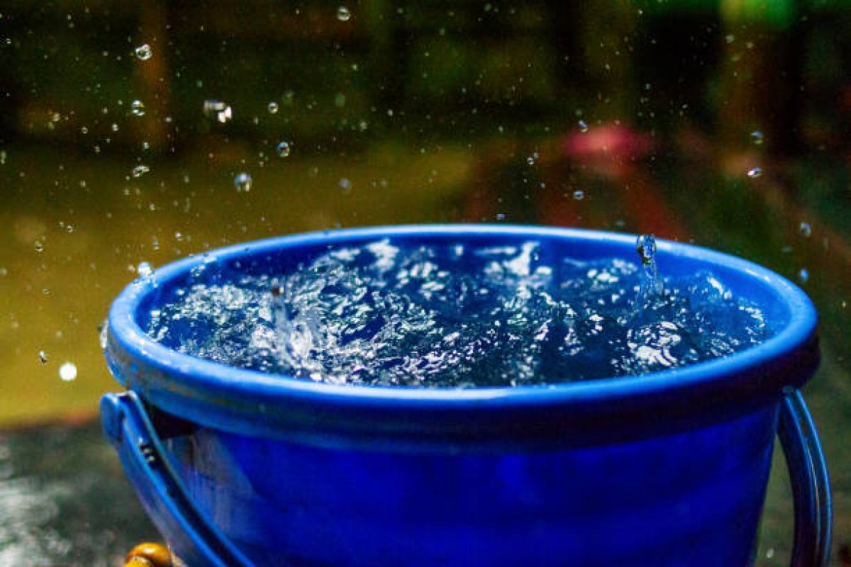 Ребенок утонул в ведре в Павлодарской области