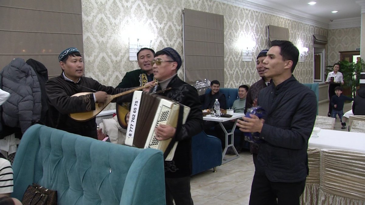 Жарапазан айту дәстүрі қайдан шықты?