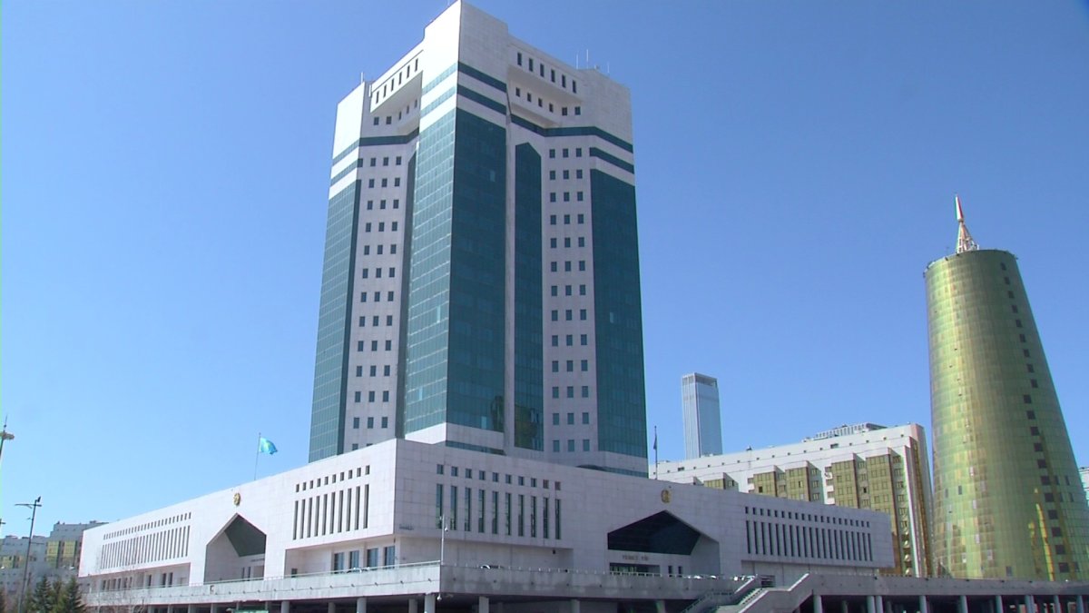 "Это эскиз, а дизайн формируется": политолог об изменениях в Казахстане после референдума