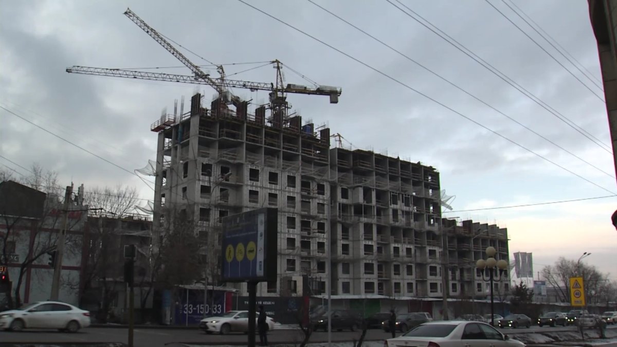 Ввести запрет на строительство в предгорных районах Алматы предложил сенатор