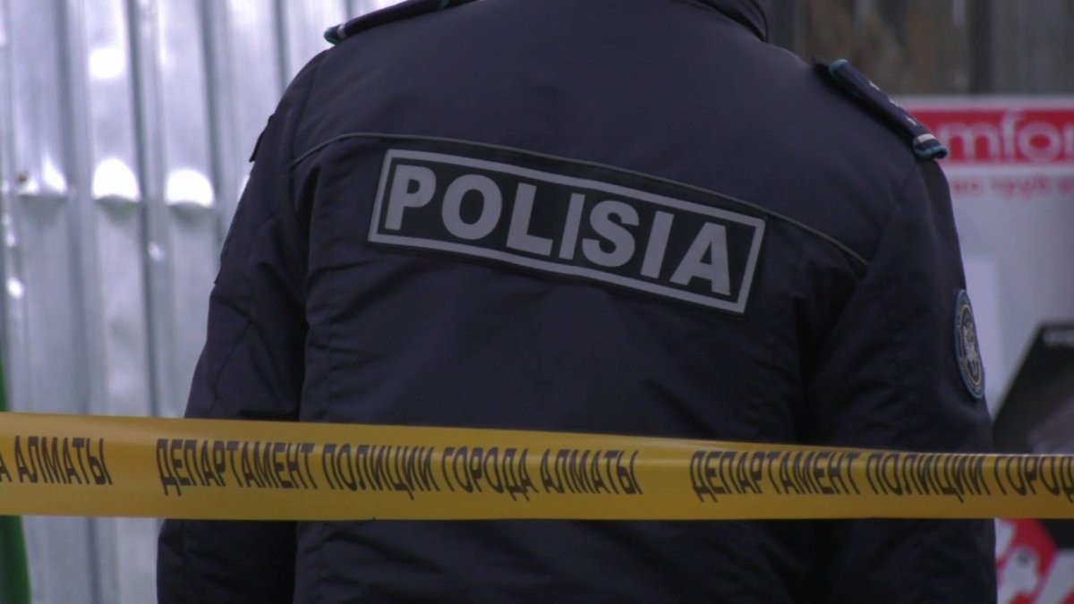 Очевидцы описали внешность мужчины, принесшего женскую голову в магазин Алматы