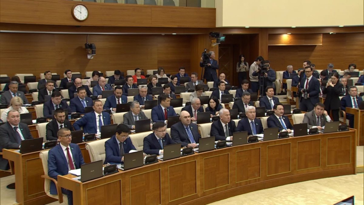 Изменить правила проведения тендеров для сервисных компаний в нефтегазовом секторе требуют мажилисмены