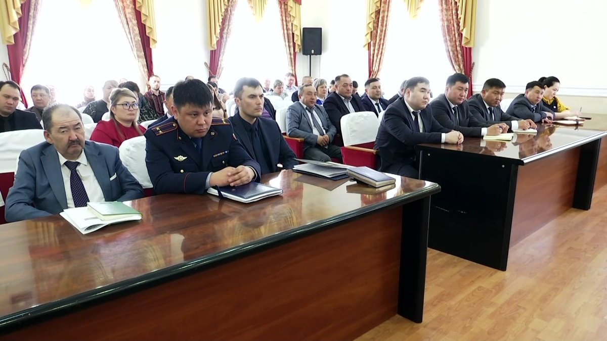 Районный аким в СКО смог сохранить кресло после коррупционного скандала с участием его подчиненного