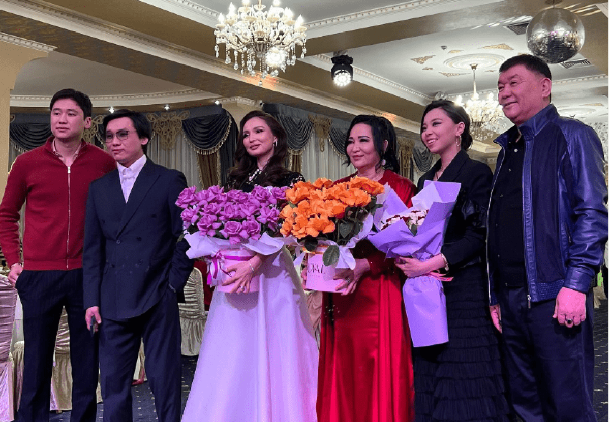 Мама Кайрата Нуртаса с размахом отметила 55-летие