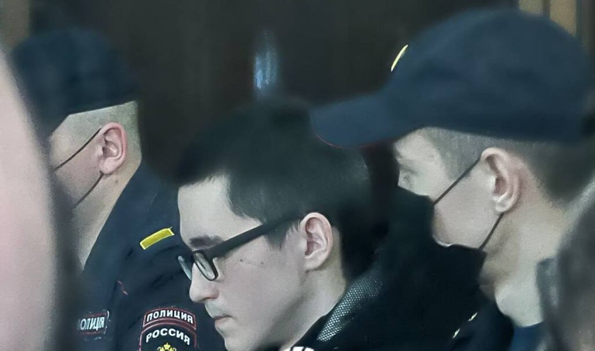 За массовое убийство в школе жителя Казани приговорили к пожизненному ...