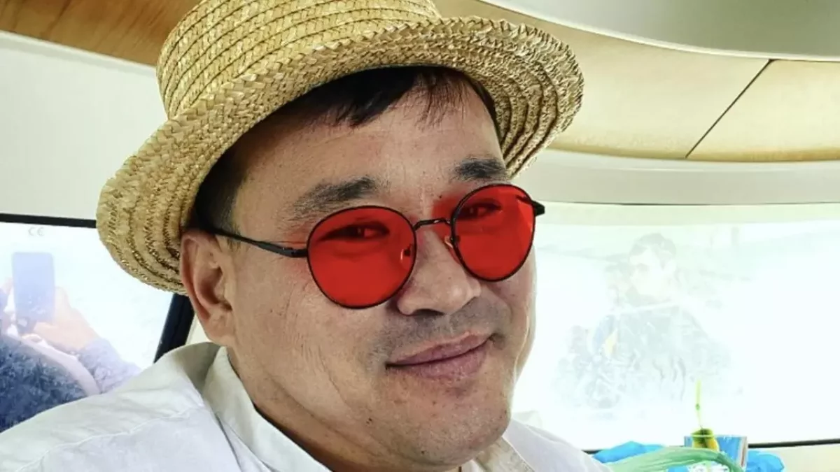 "Тоқтар аға, құлынымды беріңізші": Қанат Әлжаппаров танымал әншіден уәде етілген жылқысын сұрады