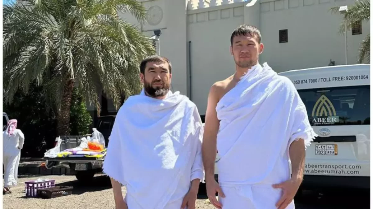 Шавкат Рахмонов қажылыққа барды