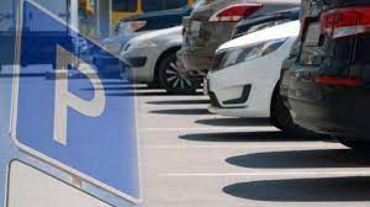 Ішкі көлік тұрағы жоқ тұрғын үйлер салынбайды – Жеңіс Қасымбек