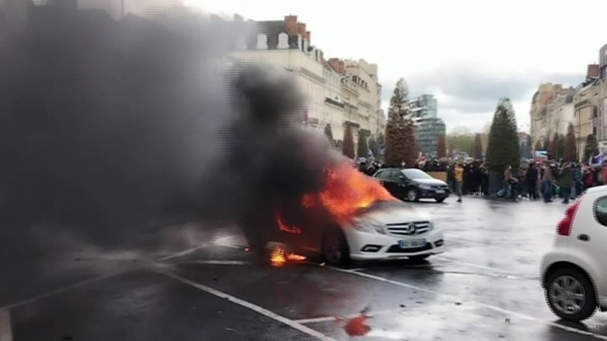 Протесты во Франции вспыхнули с новой силой