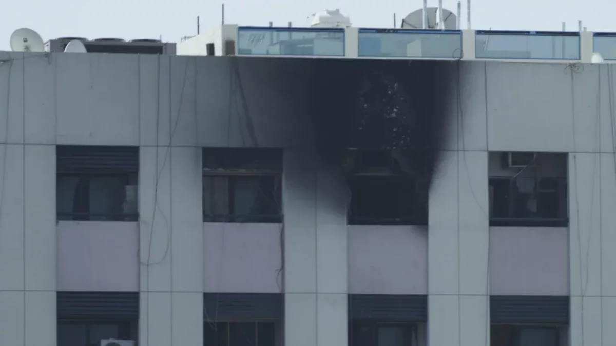 Үй өртеніп, 16 адам қаза тапты