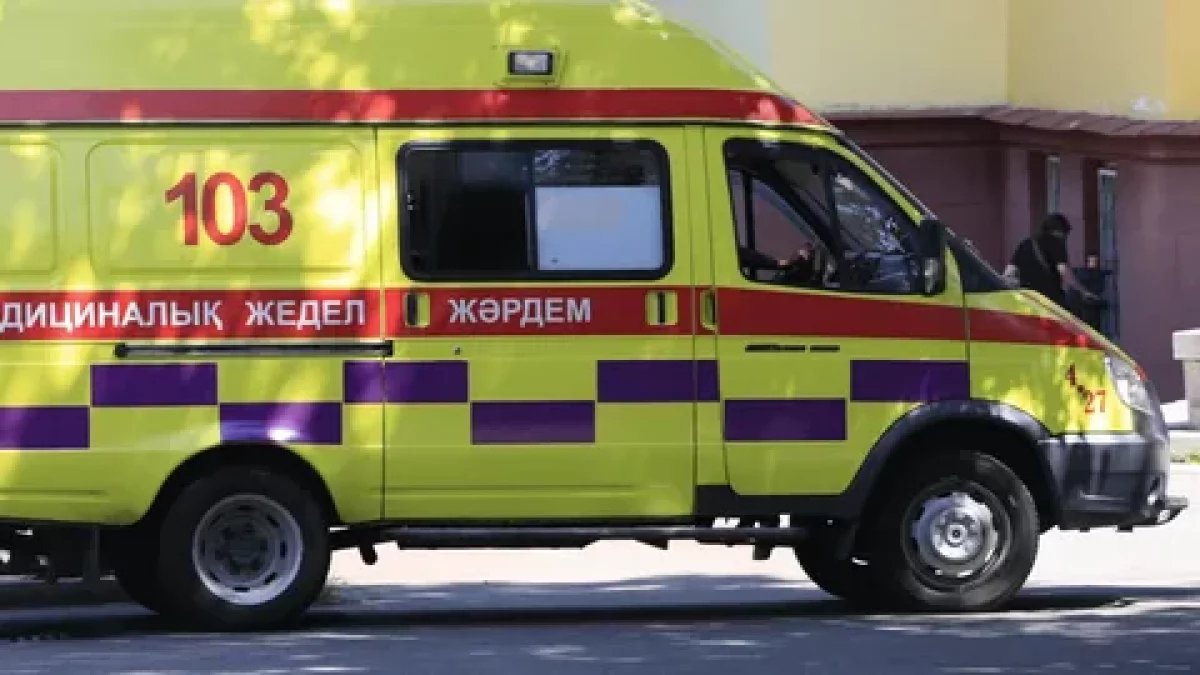 Арыстанбек Мұхамедиұлының орынбасарын сот залынан жедел жәрдем алып кетті