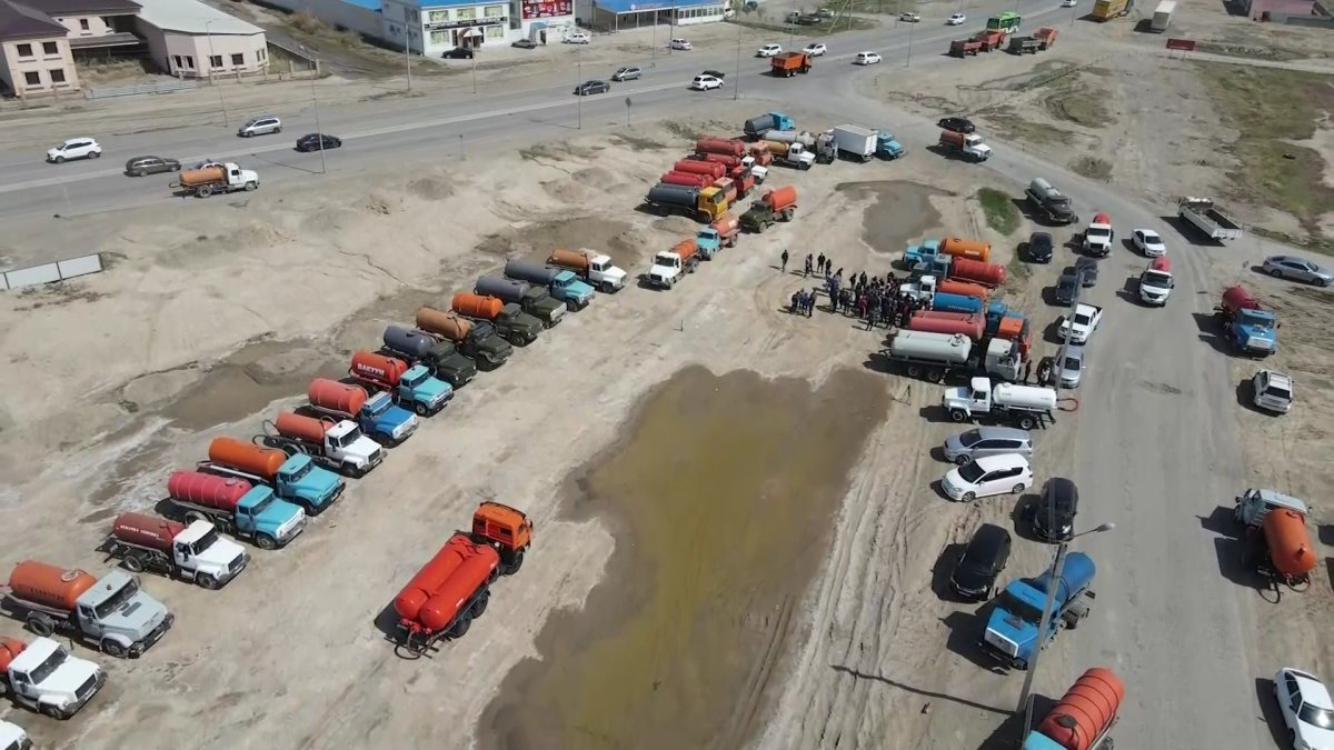 Атырауда ассенизатор жүргізушілері бас көтерді