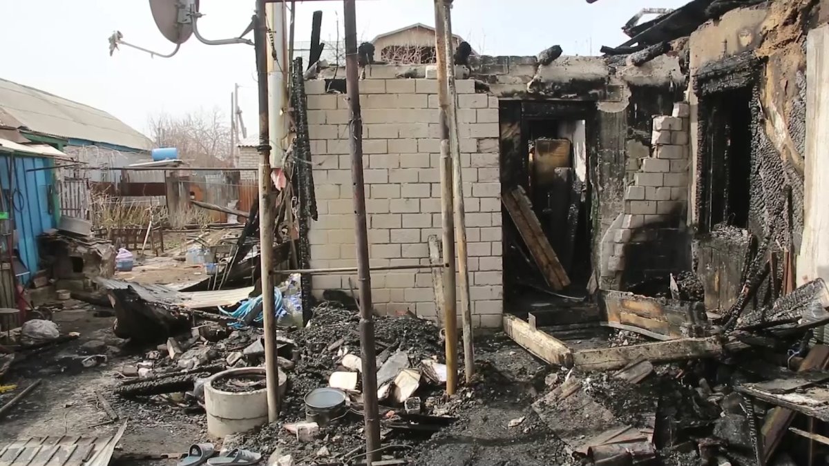 «Уже не подавали признаков жизни»: двое детей стали жертвами пожара в Актобе