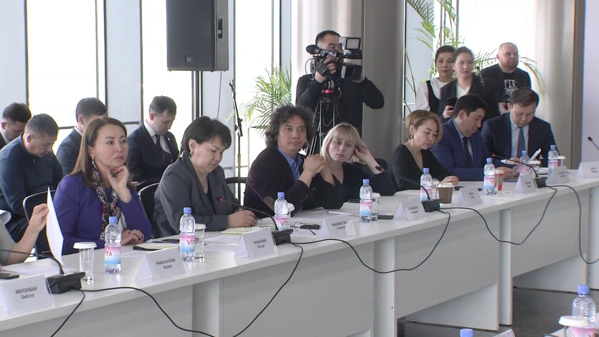 «TikTok-ты 13 жастан асқандар ғана қолдану керек», - маман пікірі