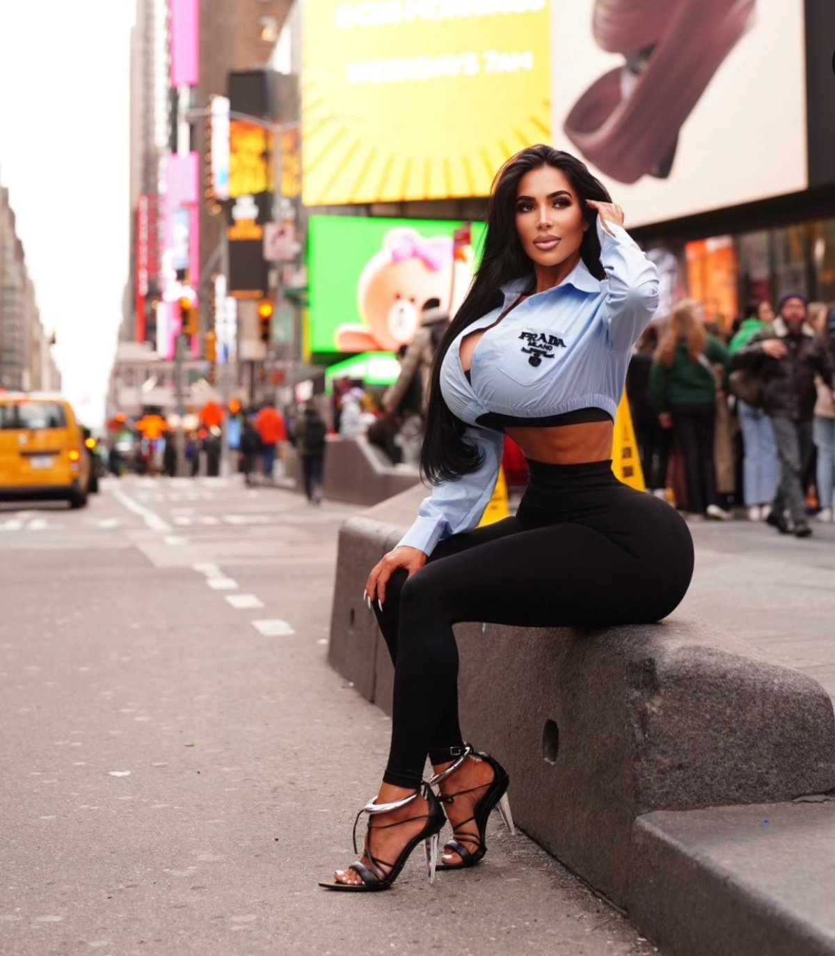 Двойник Ким Кардашьян умерла во время пластической операции