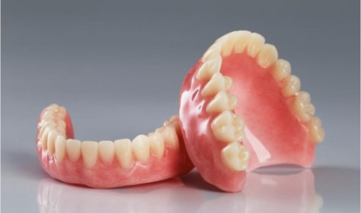 Владельца вставной челюсти ищет карагандинский автопарк